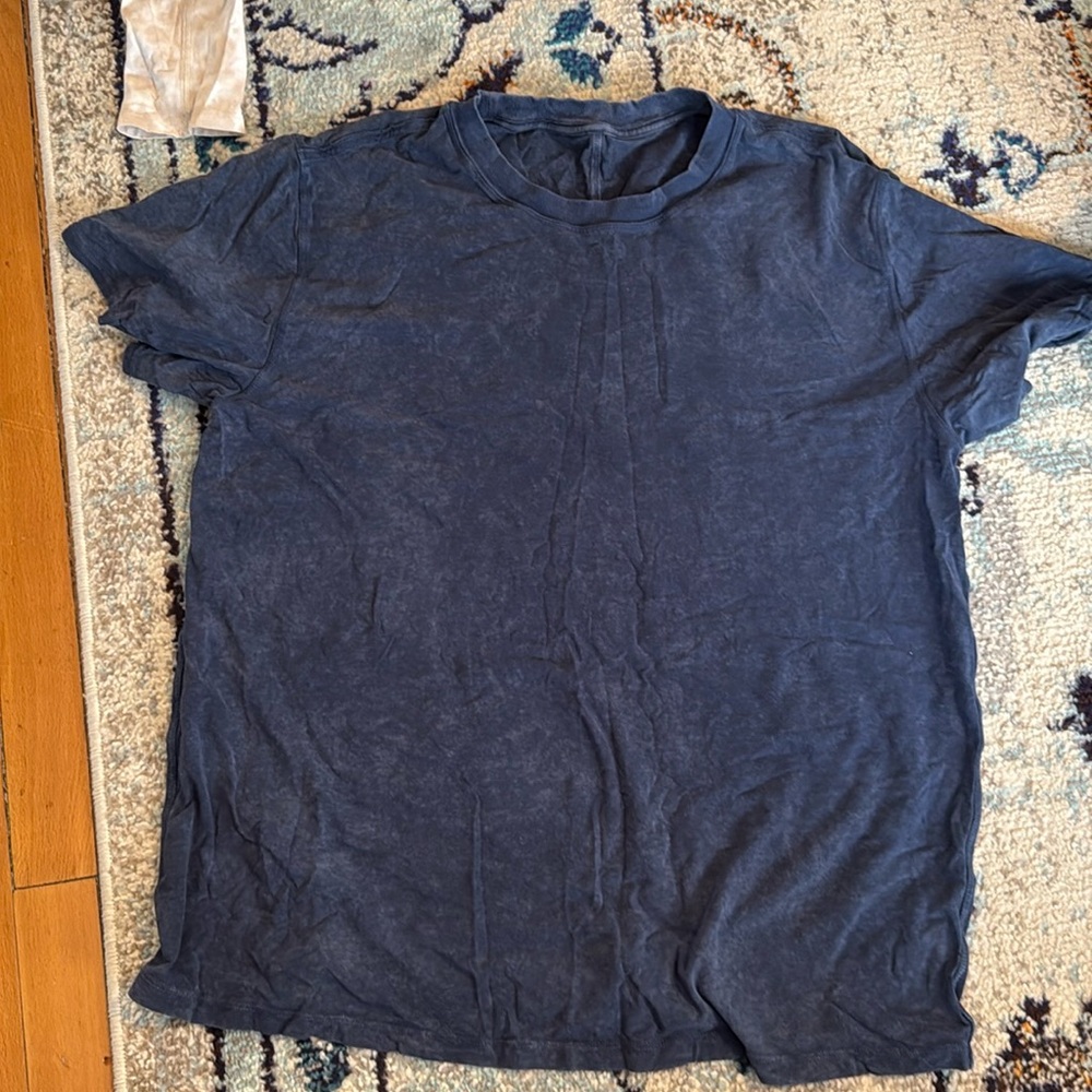 Lululemon boyfriend marble T shirt